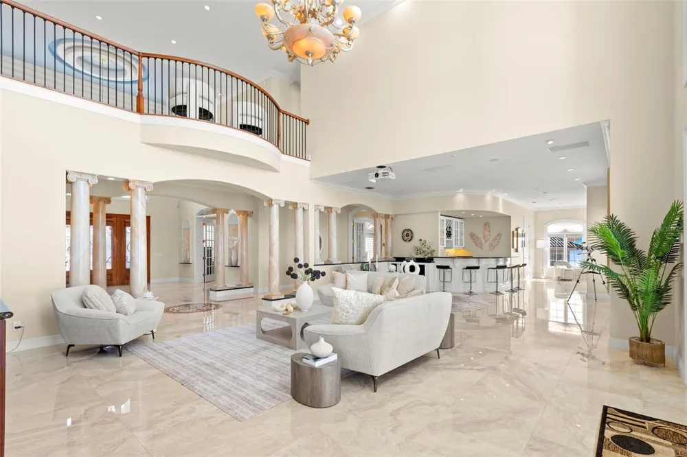 6199 54TH STREET S St Petersburg, FL 33715