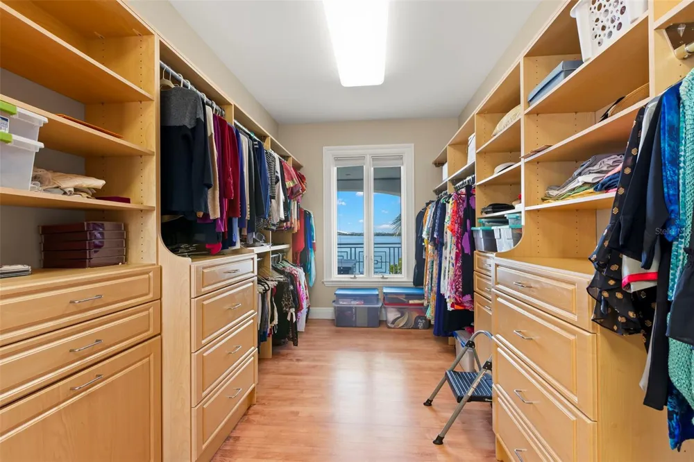 6199 54TH STREET S St Petersburg, FL 33715