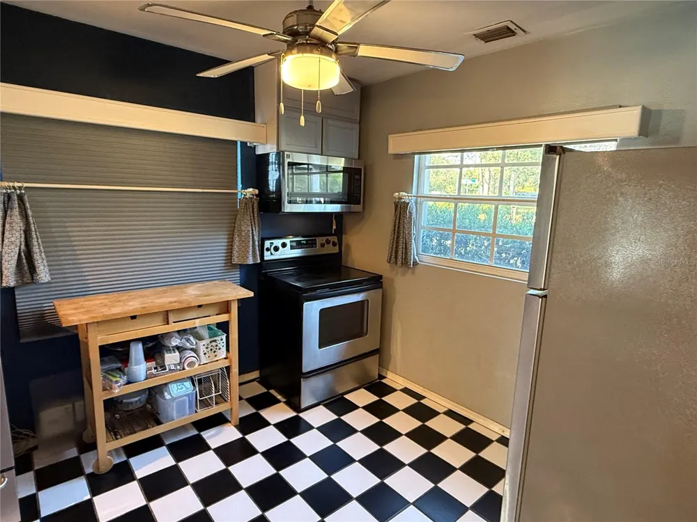 12510 FOREST HILLS DRIVE Tampa, FL 33612