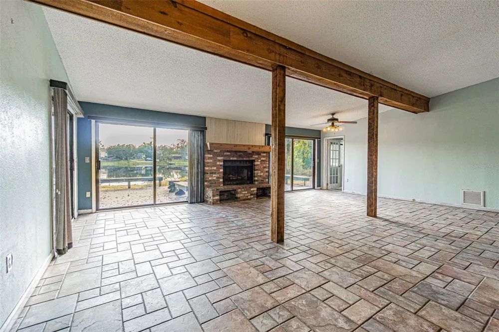 12510 FOREST HILLS DRIVE Tampa, FL 33612