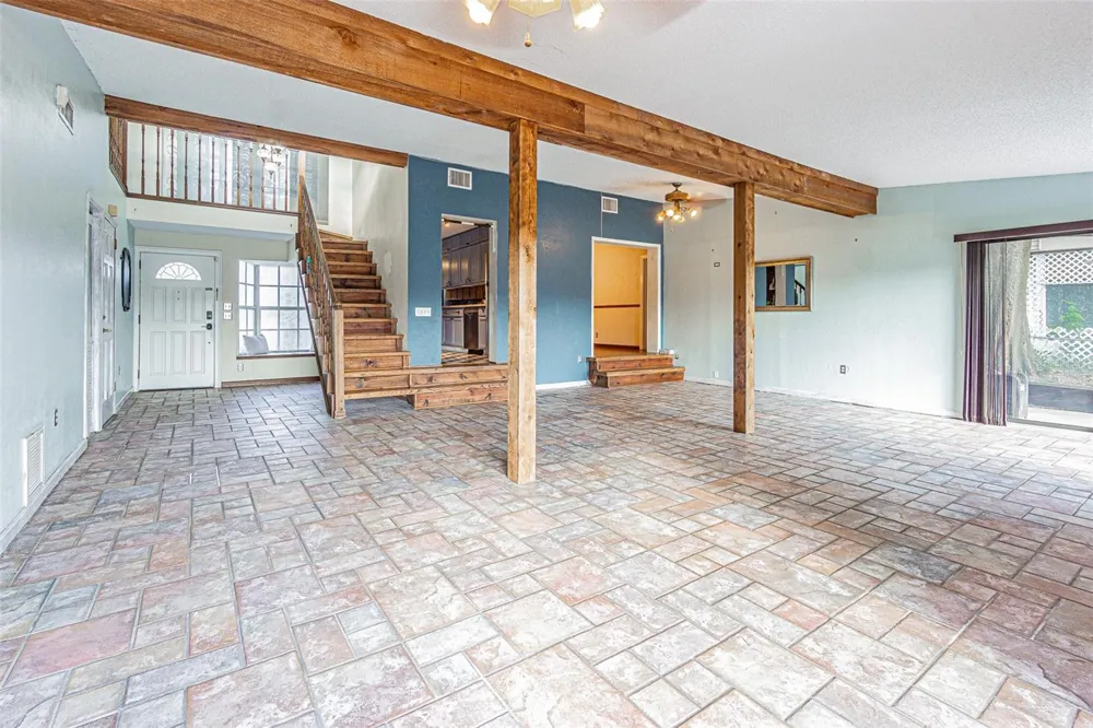 12510 FOREST HILLS DRIVE Tampa, FL 33612