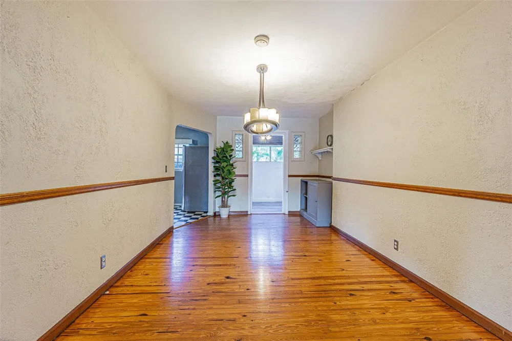 12510 FOREST HILLS DRIVE Tampa, FL 33612