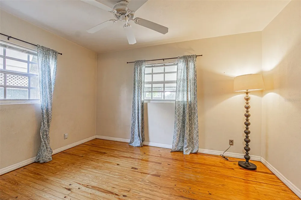 12510 FOREST HILLS DRIVE Tampa, FL 33612