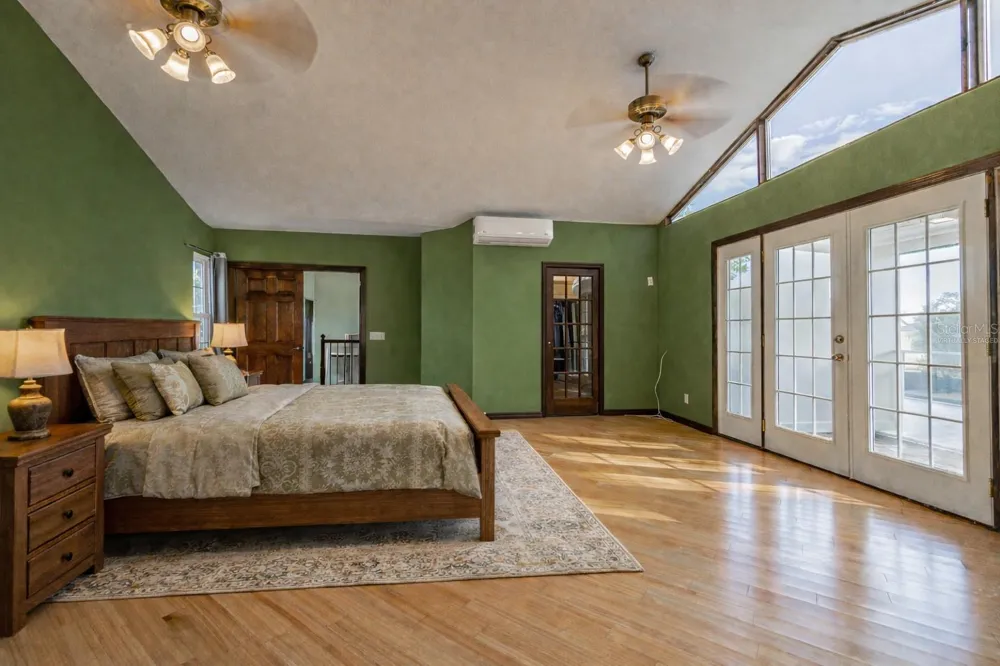 12510 FOREST HILLS DRIVE Tampa, FL 33612