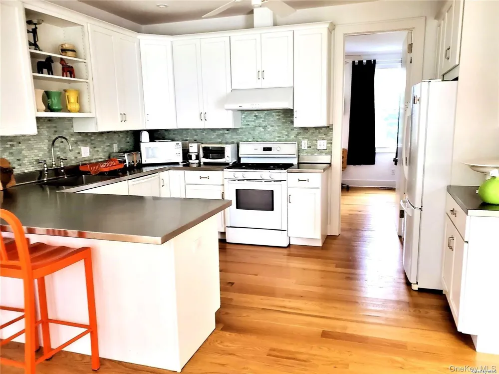 1000 Rambler Road Southold, NY 11971