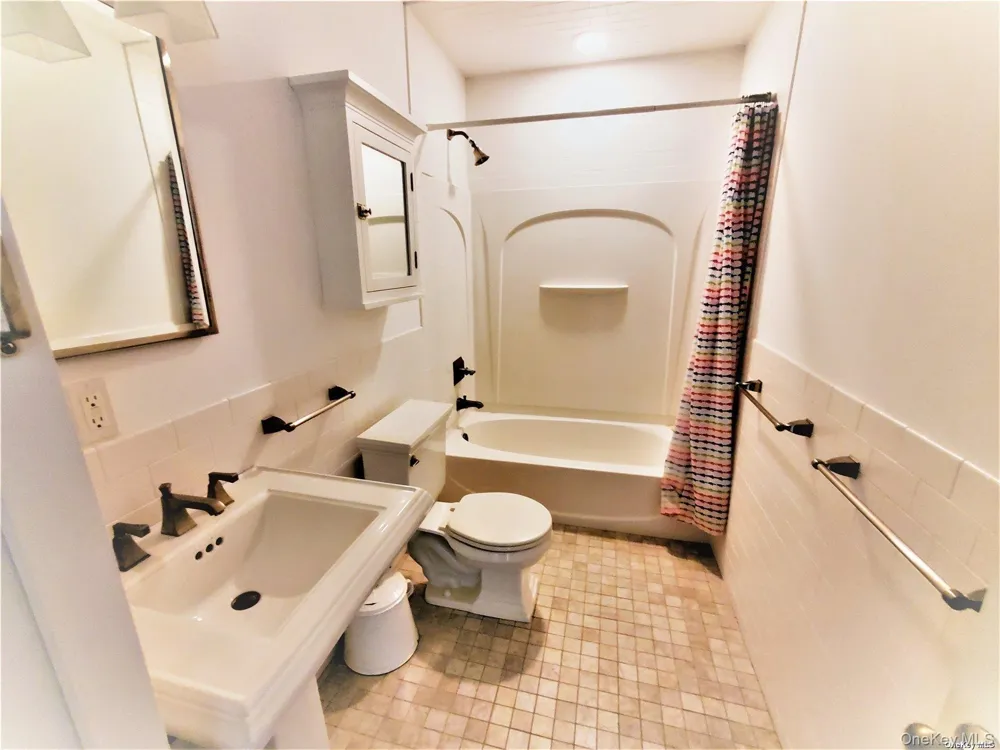 1000 Rambler Road Southold, NY 11971