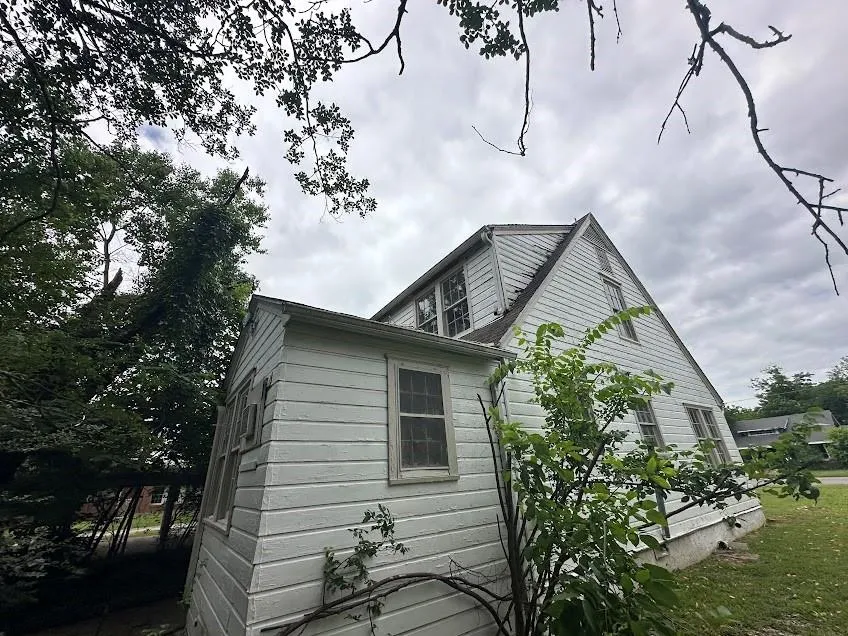 1410 W Main Street Clarksville, TX 75426