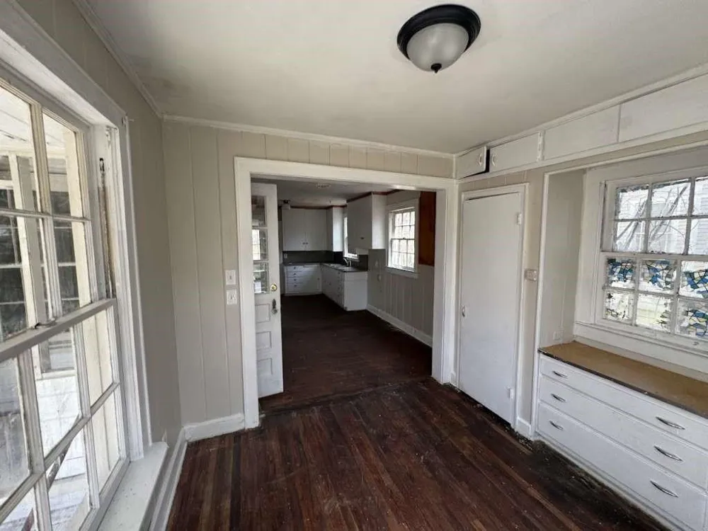1410 W Main Street Clarksville, TX 75426