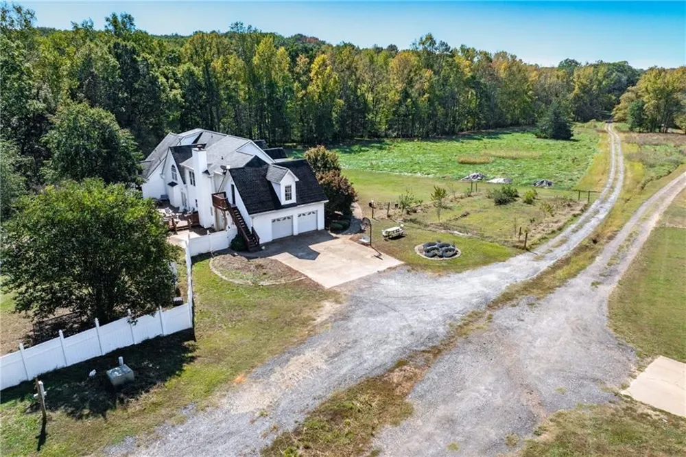 422 Blessings Lane Nicholson, GA 30565