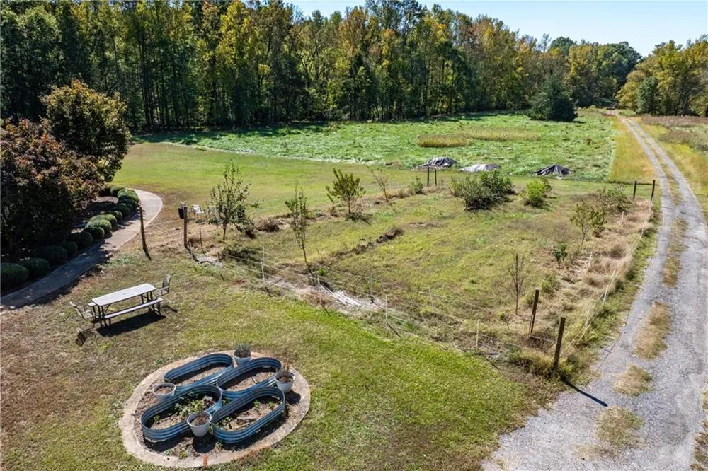 422 Blessings Lane Nicholson, GA 30565