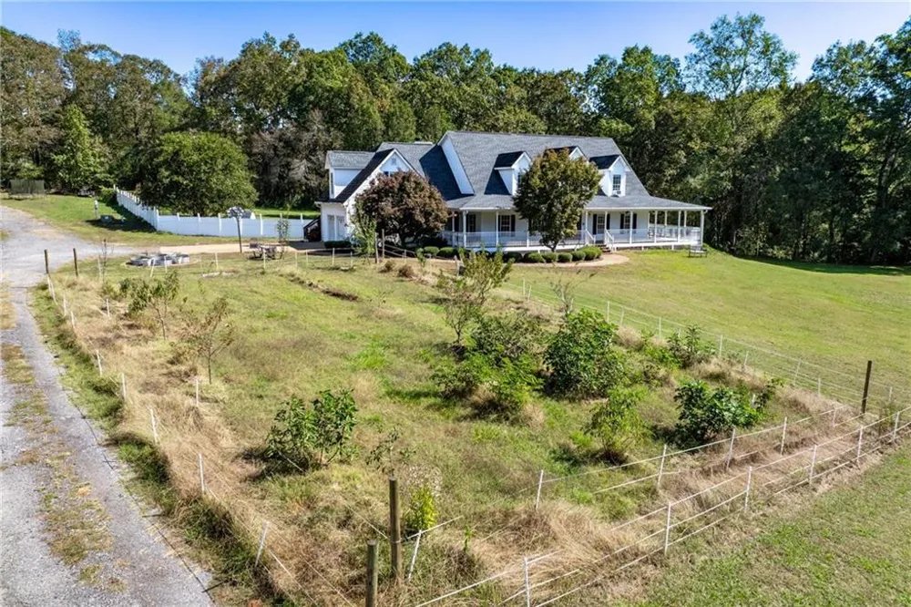 422 Blessings Lane Nicholson, GA 30565