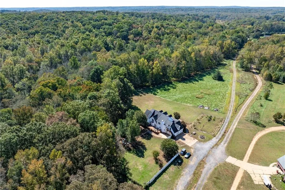 422 Blessings Lane Nicholson, GA 30565
