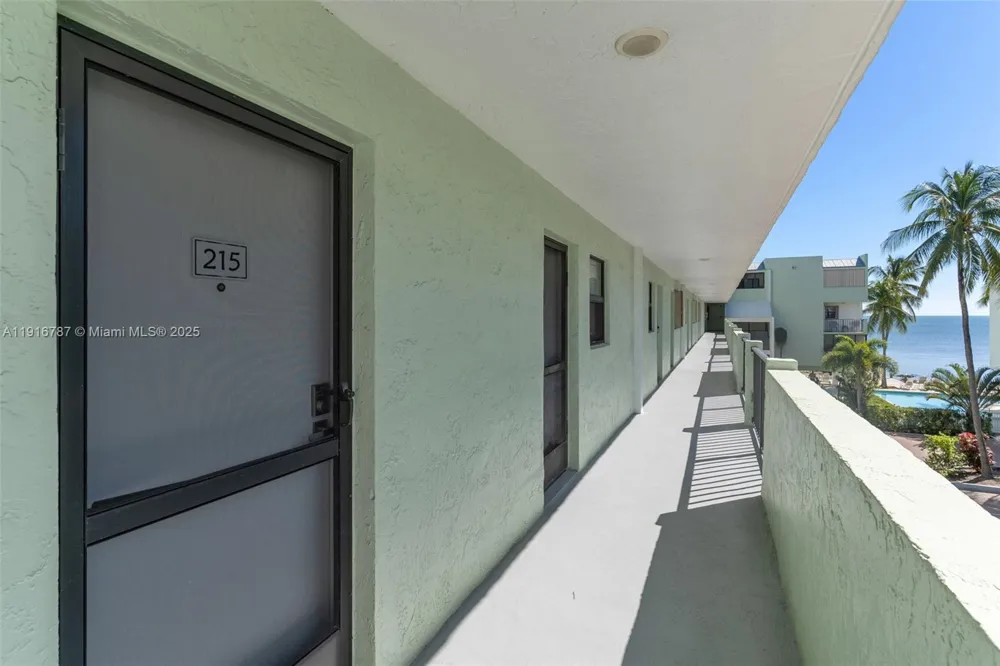 87465 Old Hwy 215 Hwy #215 Plantation Key, FL 33036