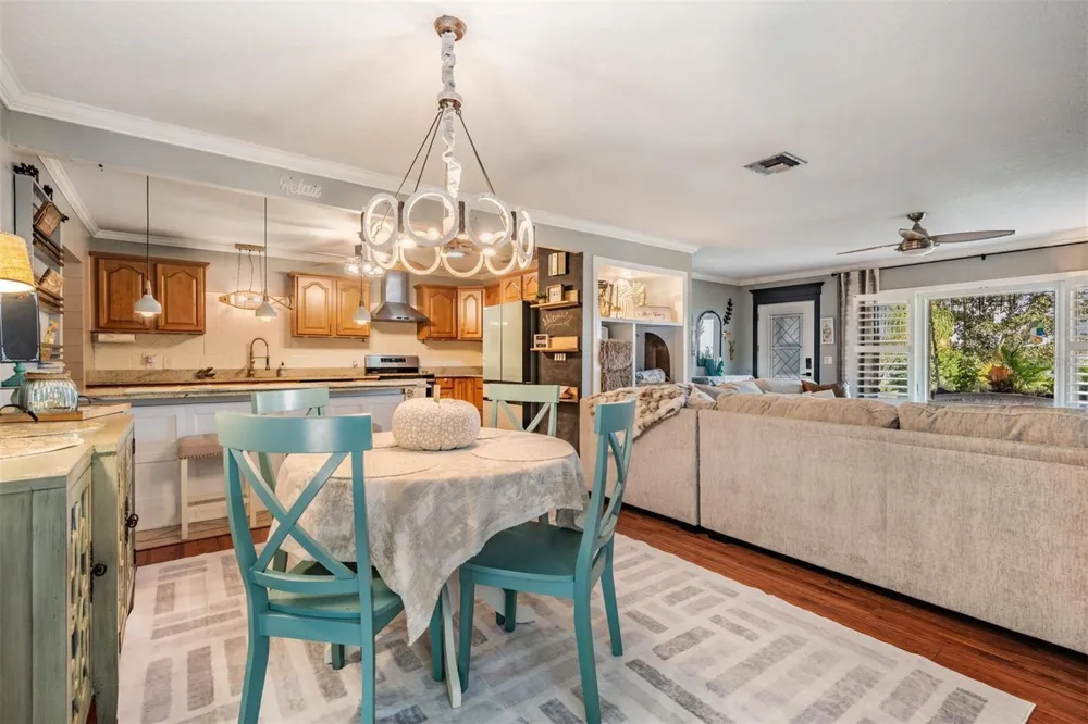 302 WHITCOMB BOULEVARD Tarpon Springs, FL 34689