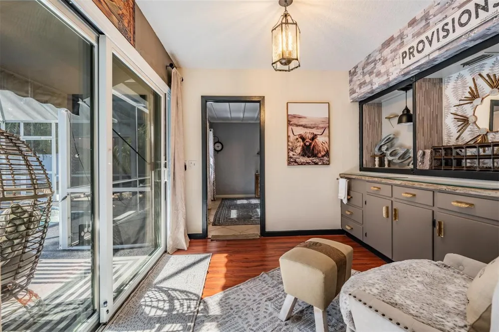 302 WHITCOMB BOULEVARD Tarpon Springs, FL 34689