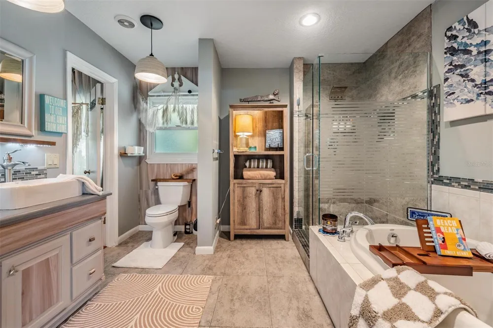 302 WHITCOMB BOULEVARD Tarpon Springs, FL 34689