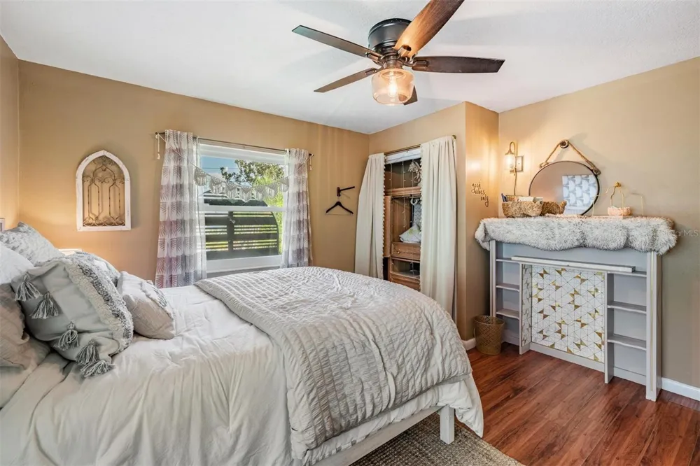 302 WHITCOMB BOULEVARD Tarpon Springs, FL 34689
