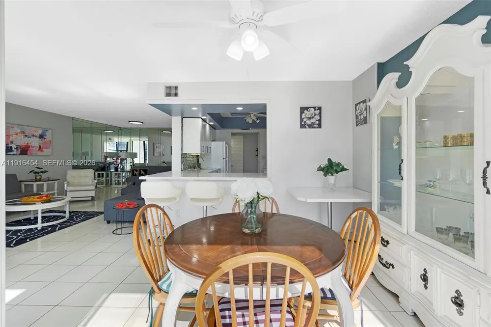 1000 Parkview Dr #518 Hallandale Beach, FL 33009