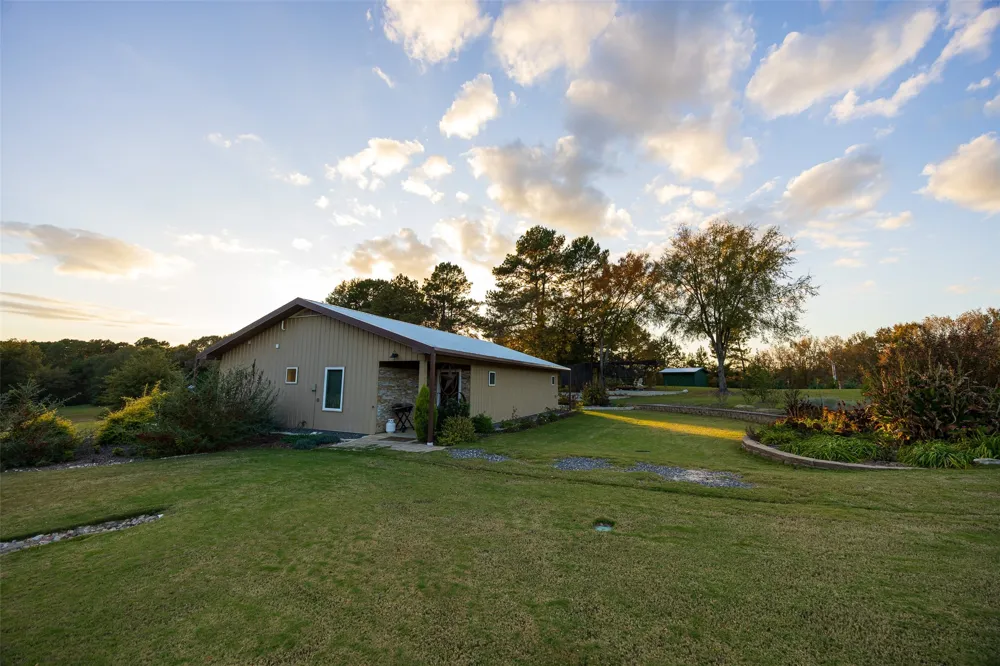 640 County Road 4910 Troup, TX 75789