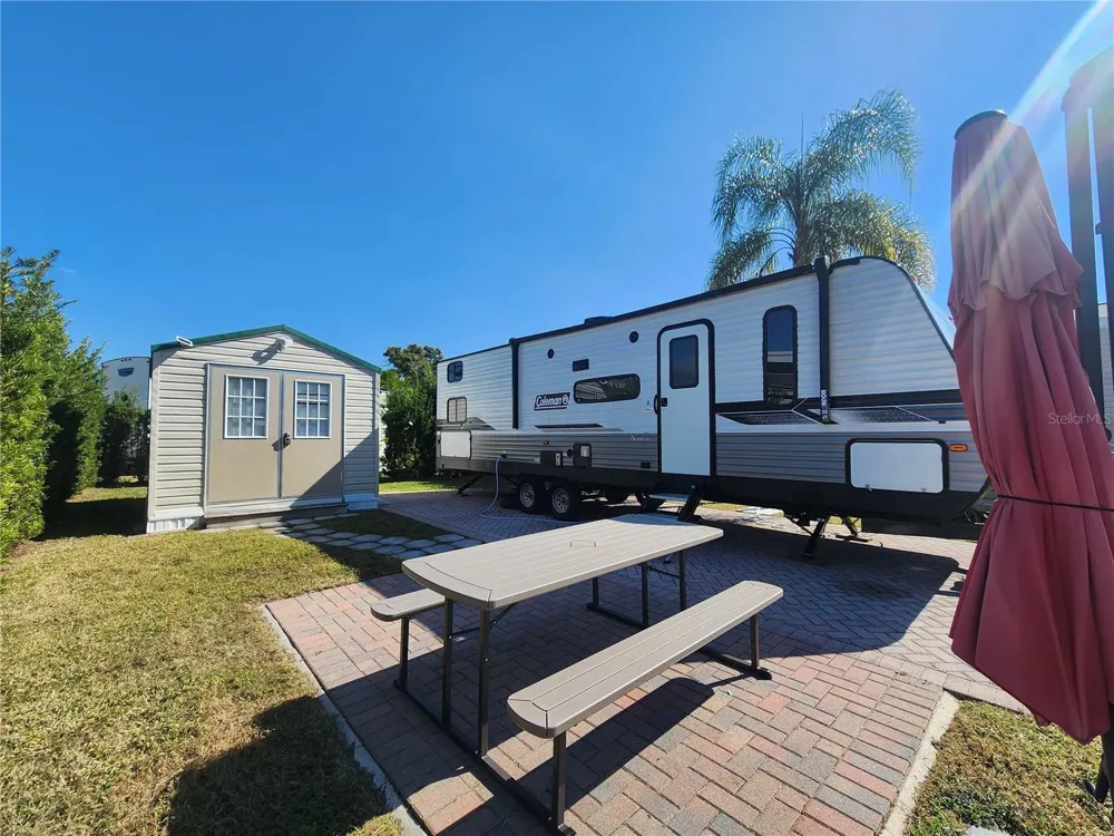 2418 LIMEWOOD AVENUE #302 Clermont, FL 34714