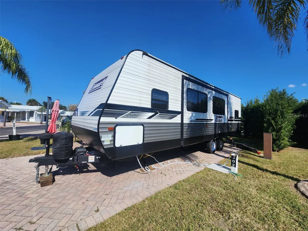 2418 LIMEWOOD AVENUE #302 Clermont, FL 34714