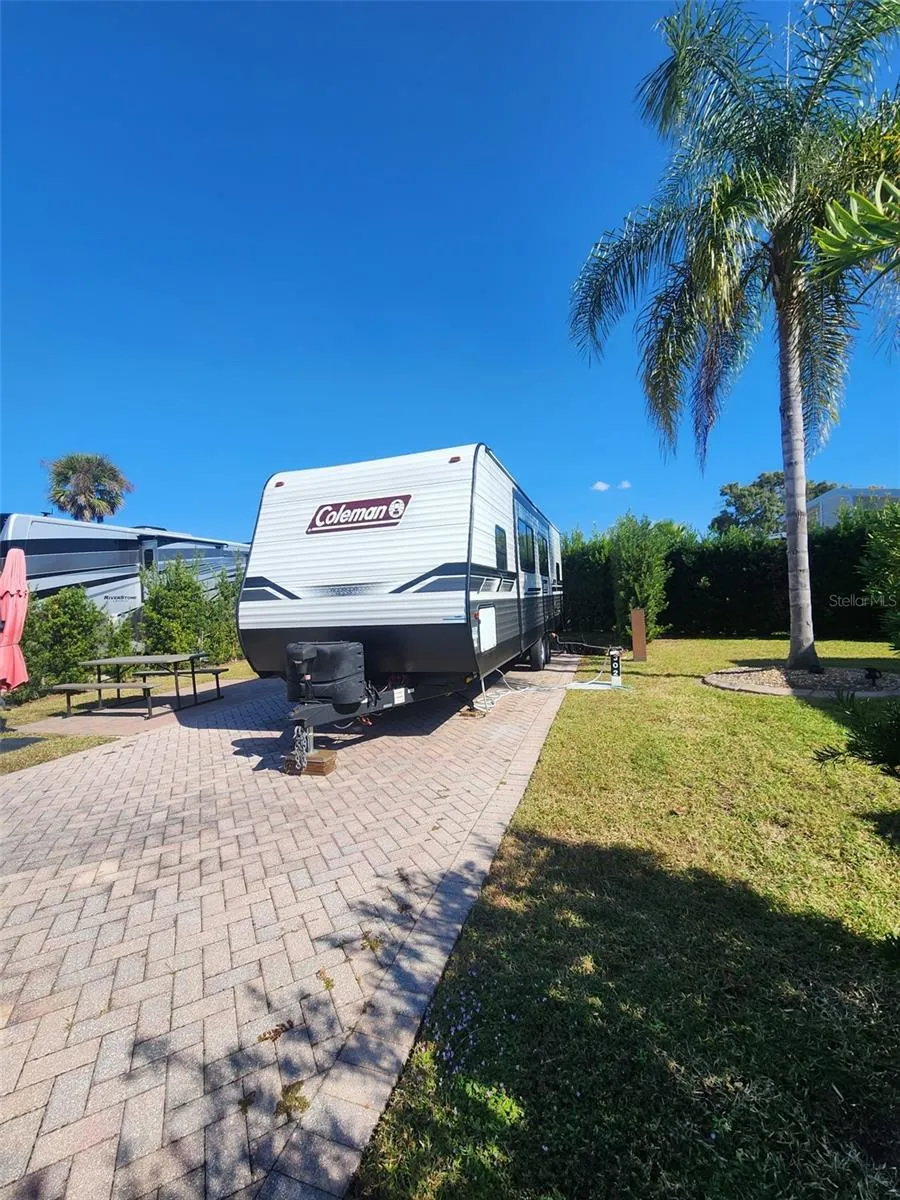 2418 LIMEWOOD AVENUE #302 Clermont, FL 34714
