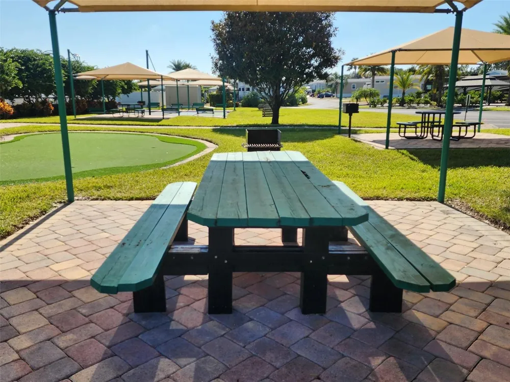 2418 LIMEWOOD AVENUE #302 Clermont, FL 34714