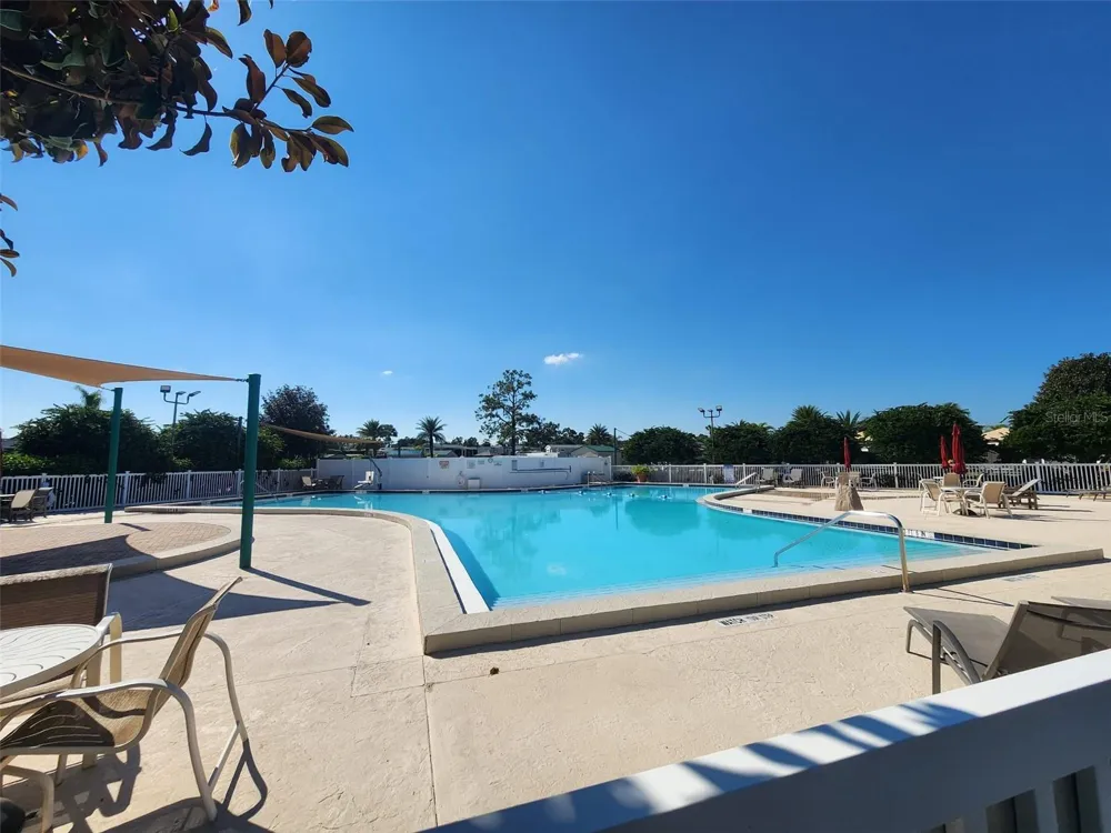 2418 LIMEWOOD AVENUE #302 Clermont, FL 34714