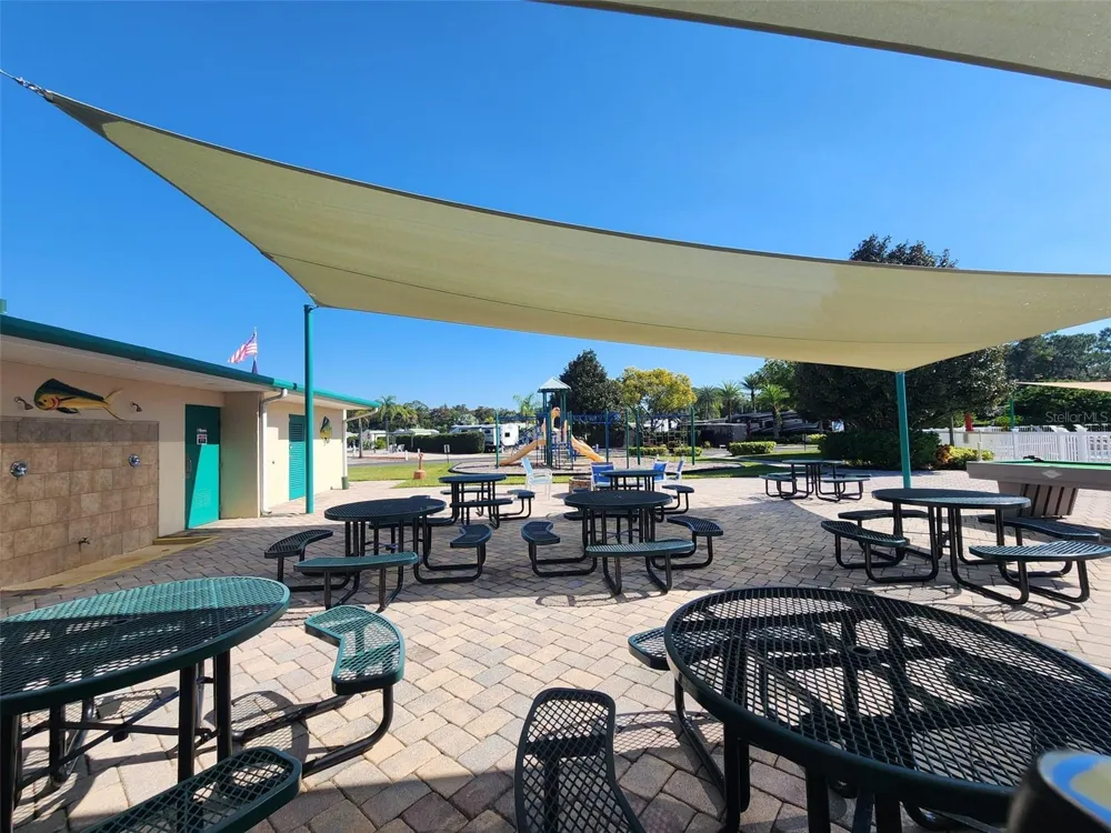 2418 LIMEWOOD AVENUE #302 Clermont, FL 34714