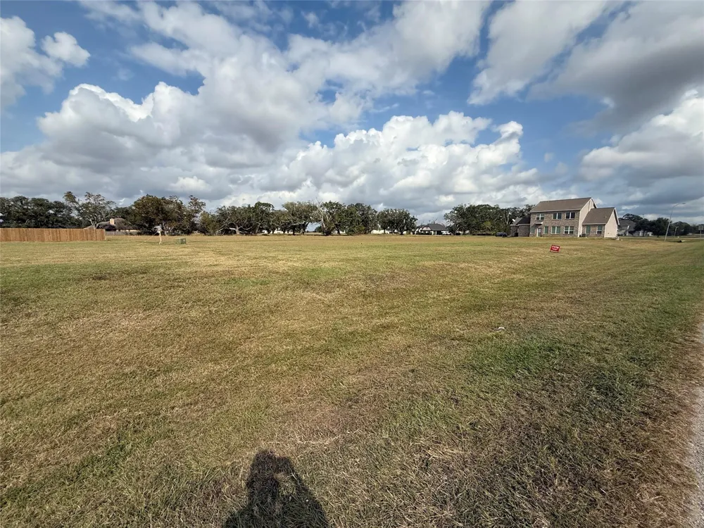 902 Lakeland Circle Rosharon, TX 77583
