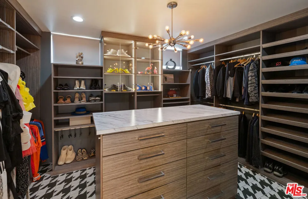 131 Mast Mall Marina del Rey, CA 90292