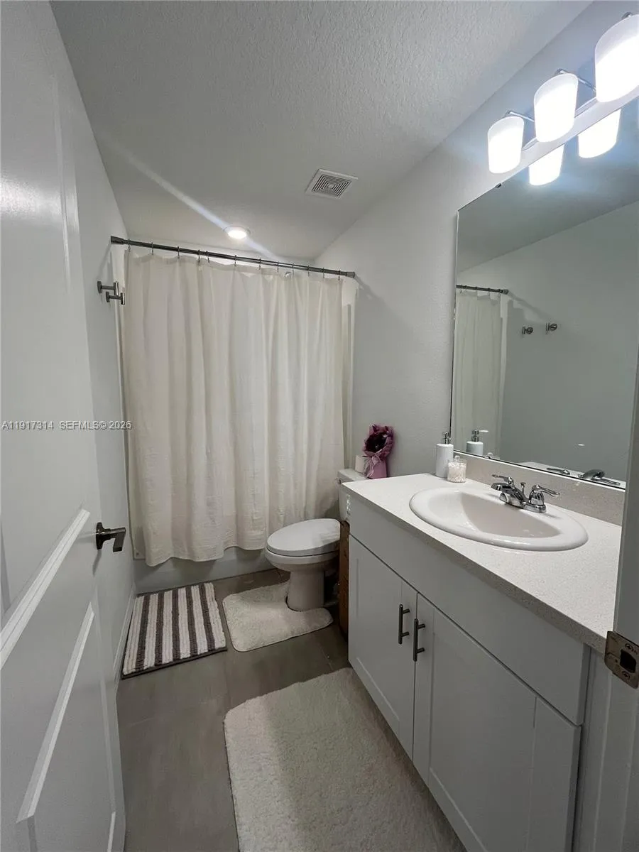 1345 Anchor Bend way Kissimmee, FL 34746