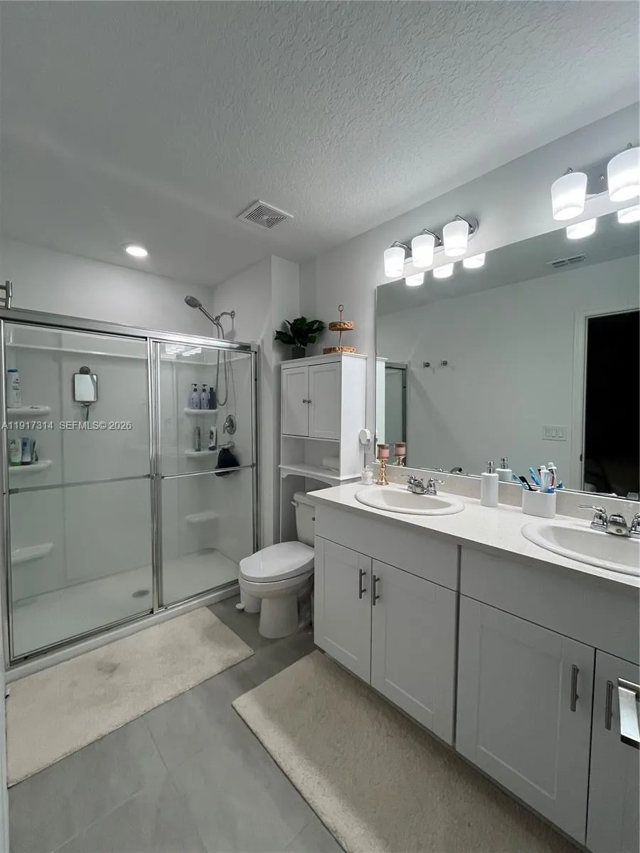 1345 Anchor Bend way Kissimmee, FL 34746