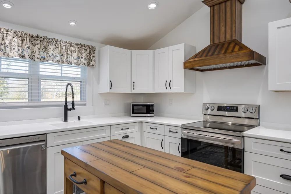2900 Tanyard Hill Rd Lynchburg, TN 37352