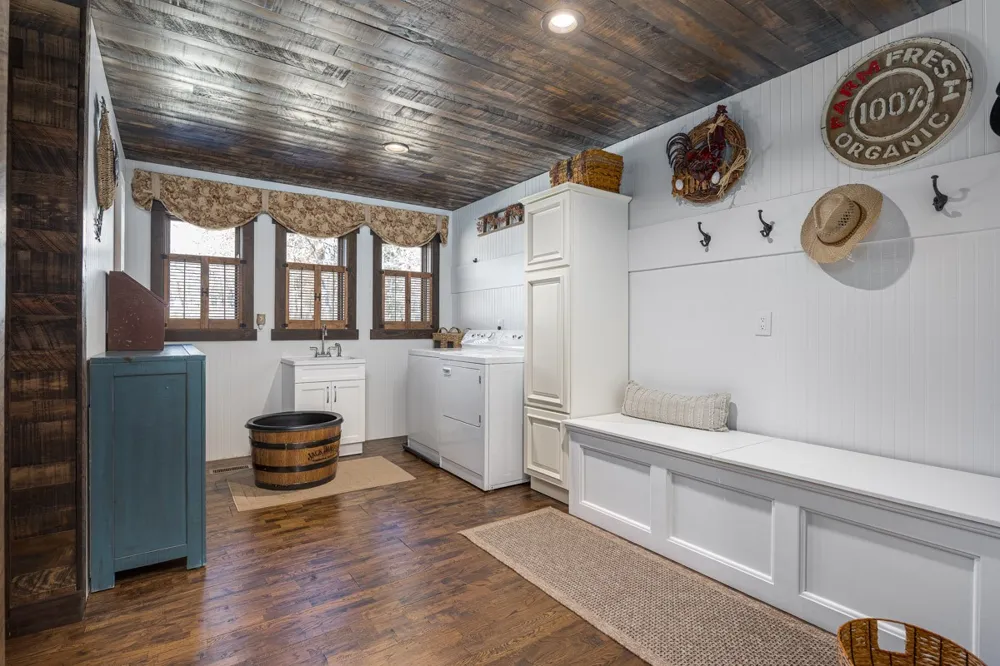 2900 Tanyard Hill Rd Lynchburg, TN 37352