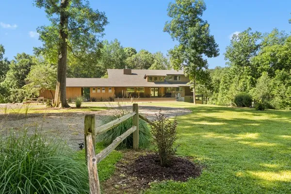 2900 Tanyard Hill Rd Lynchburg, TN 37352