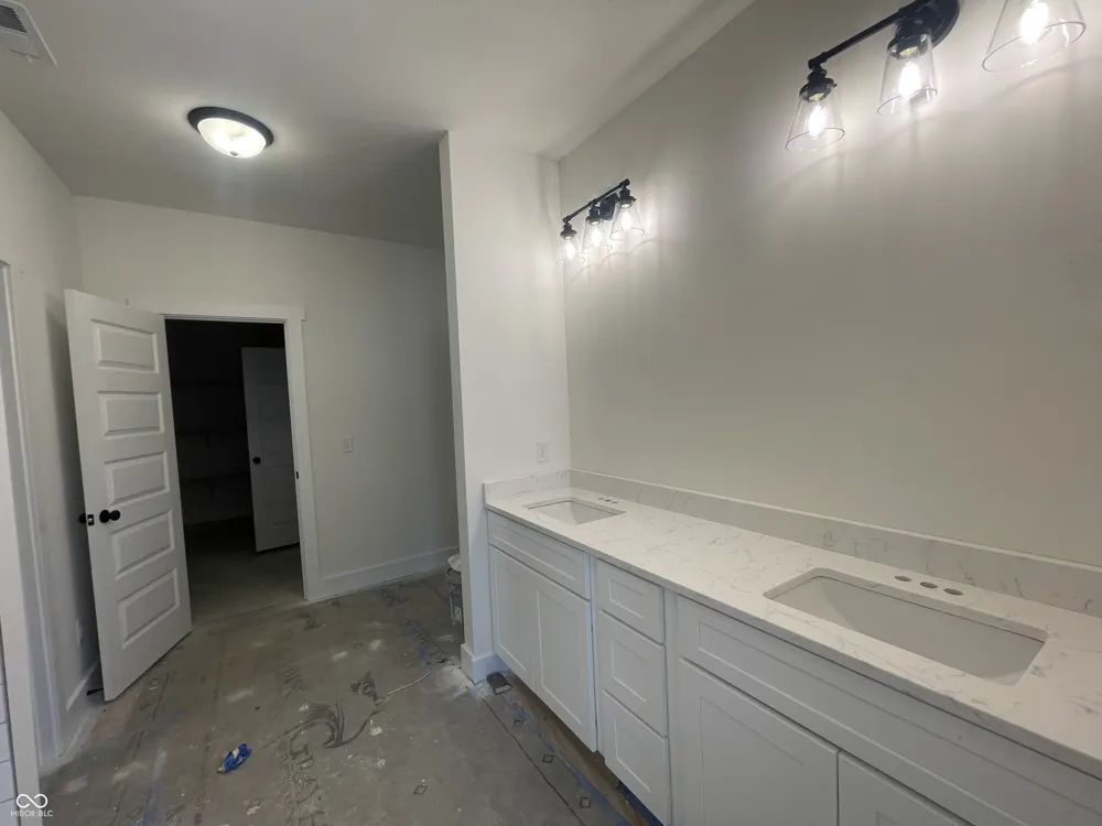 2534 Chrystal Woods Drive Kokomo, IN 46901