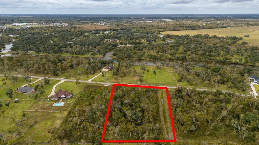 32003 Bayou Bend Richwood, TX 77515