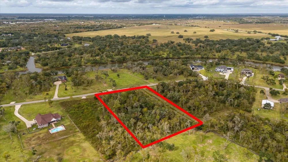 32003 Bayou Bend Richwood, TX 77515