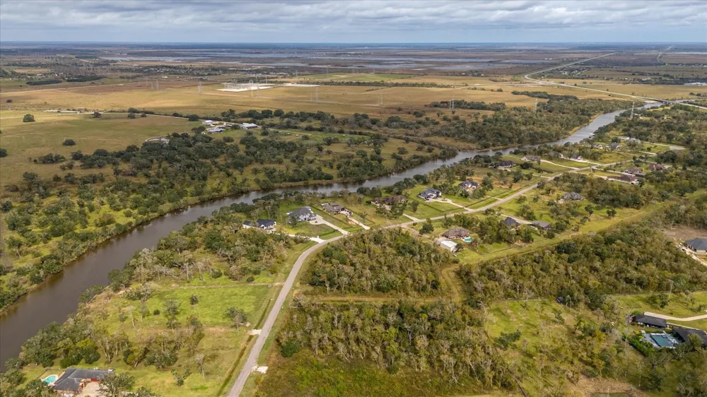 32003 Bayou Bend Richwood, TX 77515
