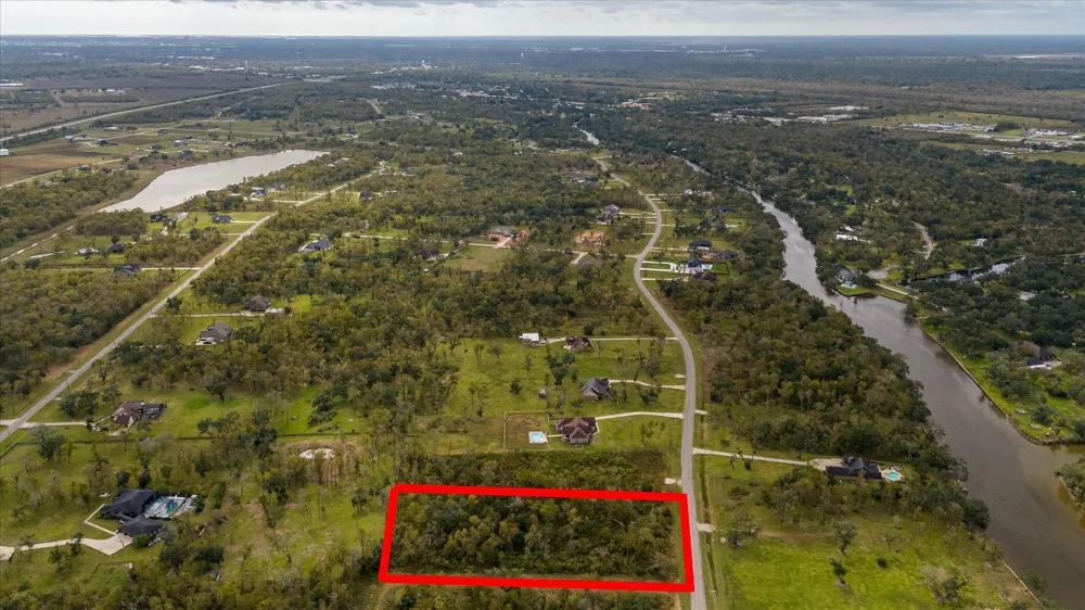 32003 Bayou Bend Richwood, TX 77515