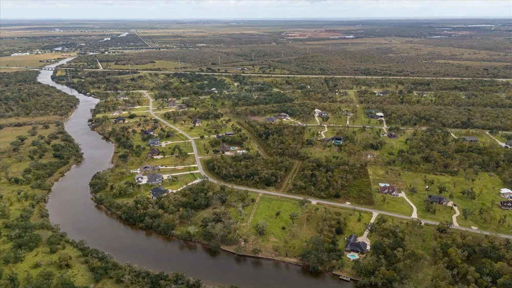 32003 Bayou Bend Richwood, TX 77515