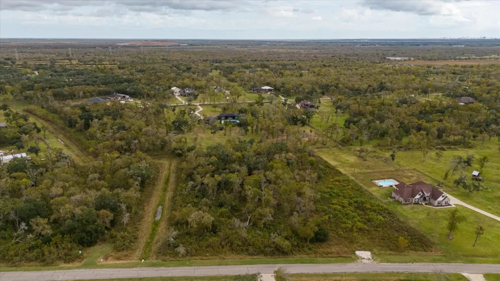 32003 Bayou Bend Richwood, TX 77515