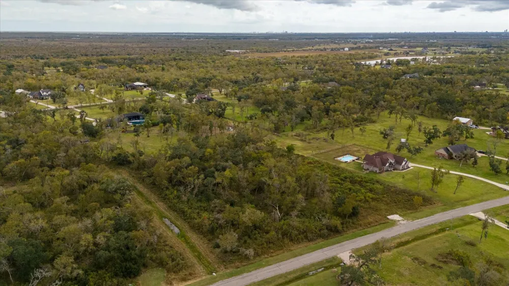 32003 Bayou Bend Richwood, TX 77515