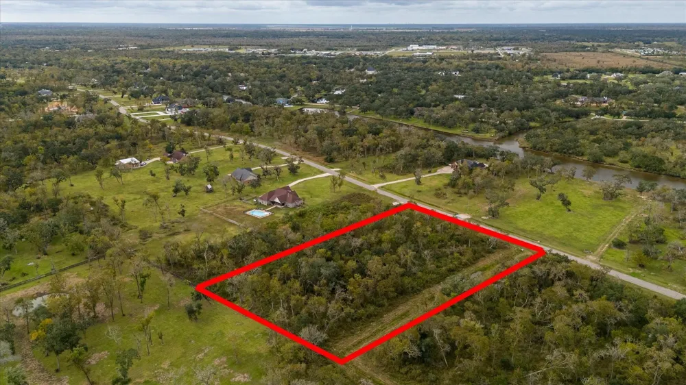 32003 Bayou Bend Richwood, TX 77515
