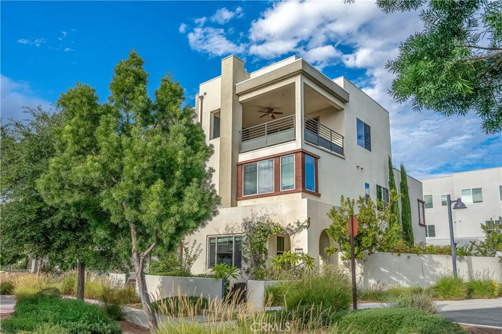 177 Frame Irvine, CA 92618