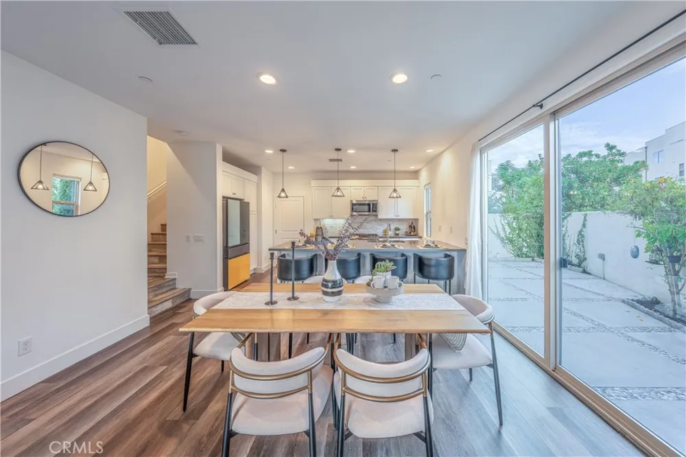 177 Frame Irvine, CA 92618