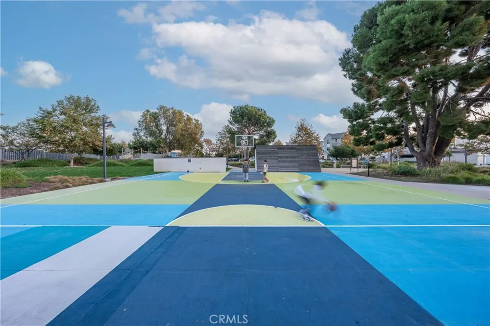 177 Frame Irvine, CA 92618