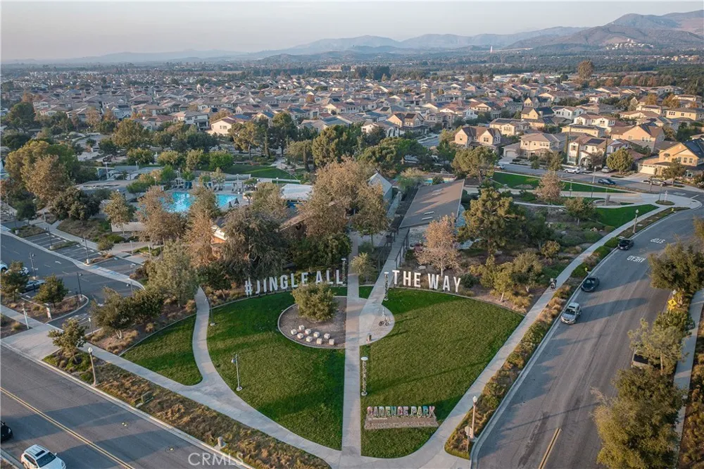 177 Frame Irvine, CA 92618