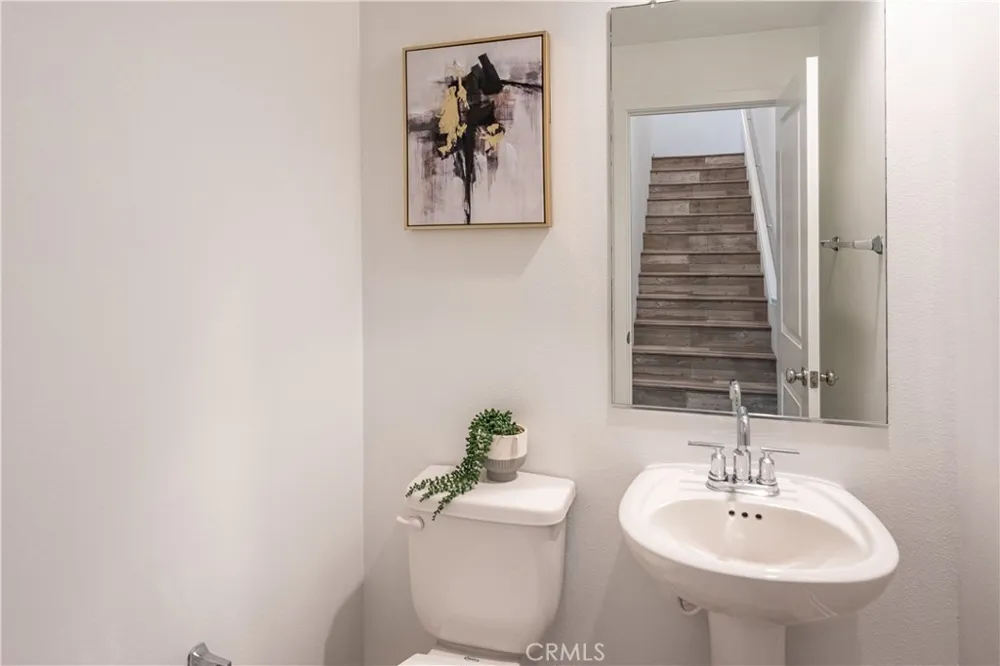 177 Frame Irvine, CA 92618